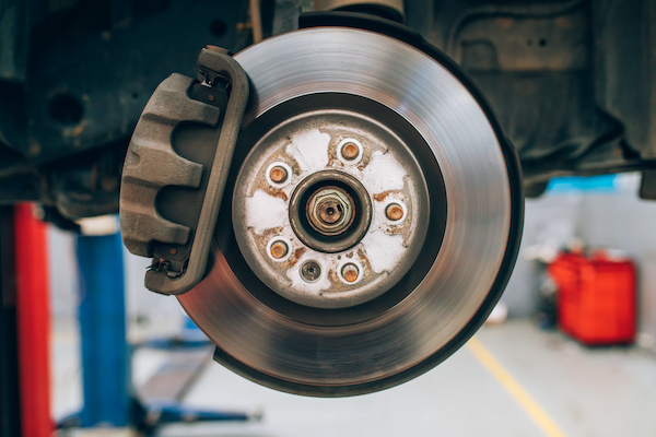 What Is The Difference Between Disc Brakes and Drum Brakes?